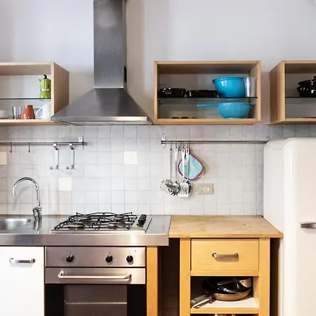 Classic Florentine Flat Near Piazza Santa Croce Apartment *