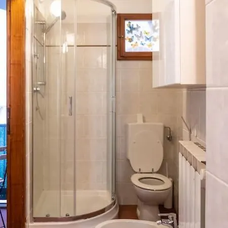 Апартаменты Classic Florentine Flat Near Piazza Santa Croce *